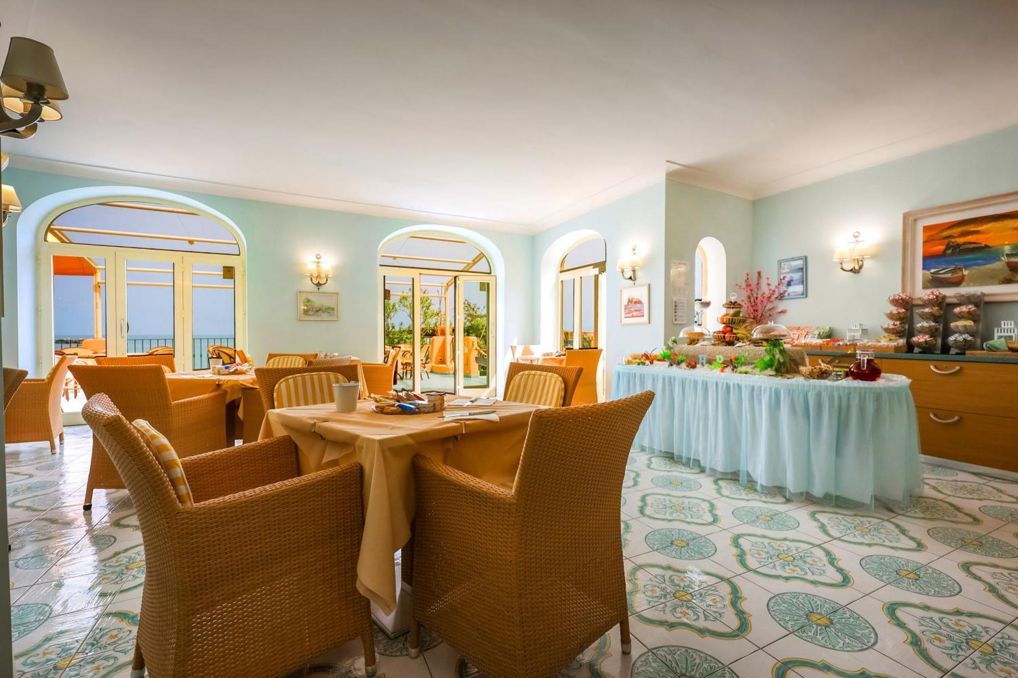 איסקיה Hotel Rivamare מראה חיצוני תמונה